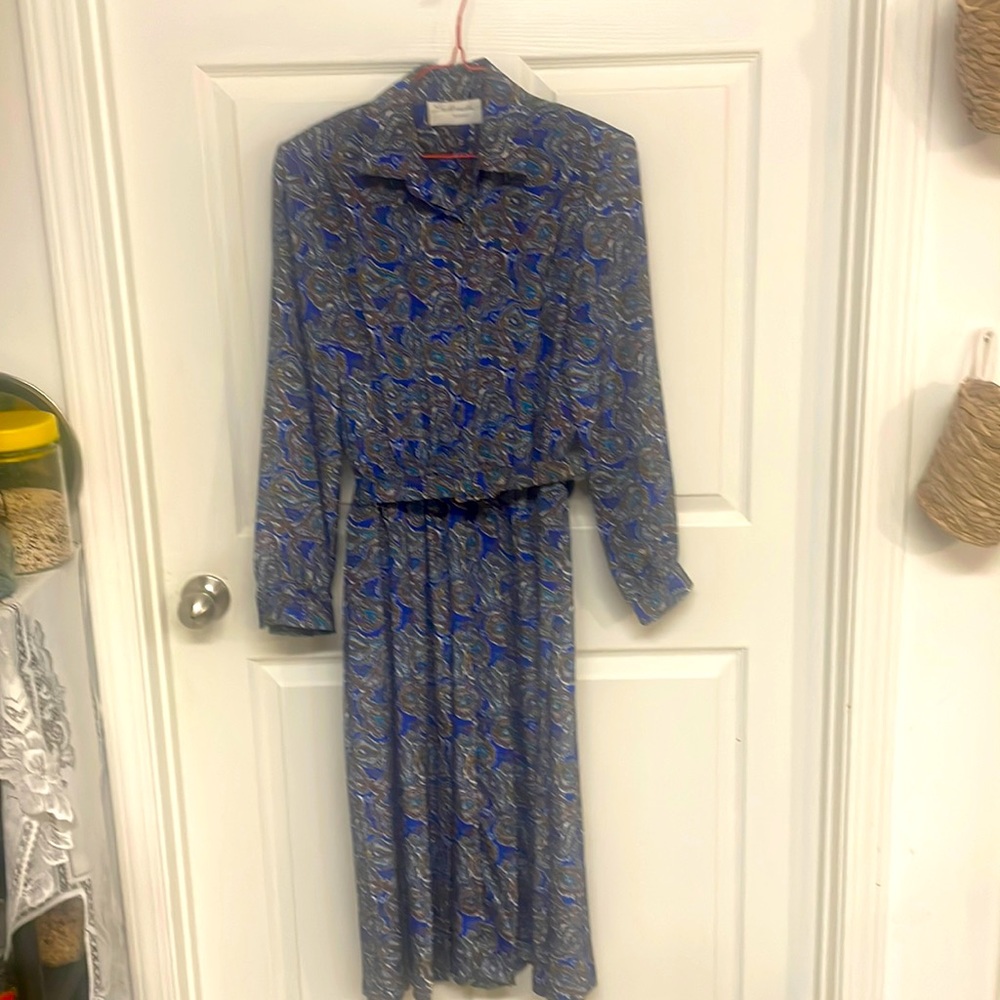 Vintage 80’s Dress with Collar and Belt